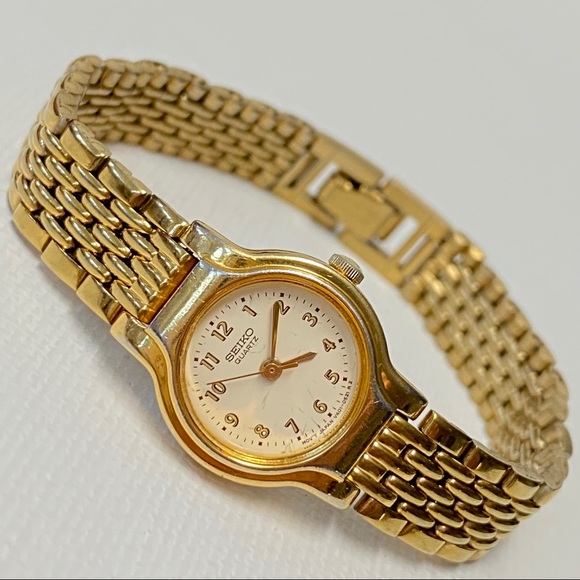 Seiko Accessories - Vintage SEIKO Retro Women's Watch